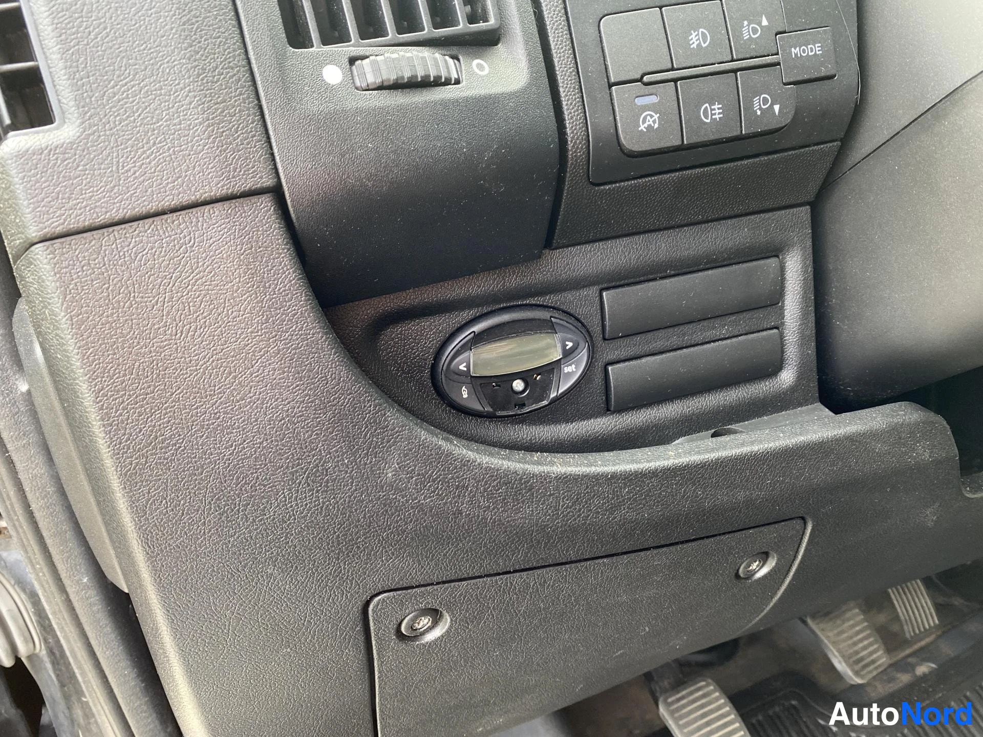 Musta Peugeot Boxer 2019, kuva 11