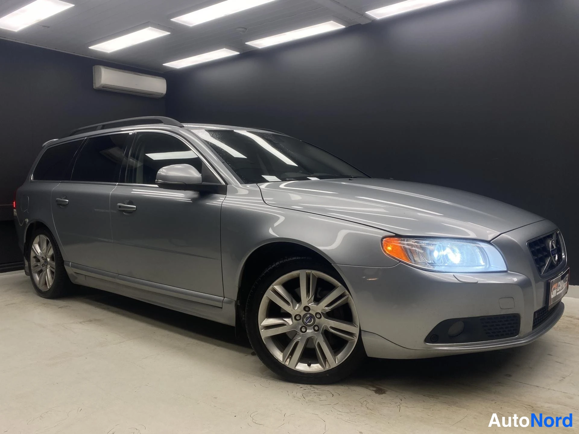 Volvo V70 2013