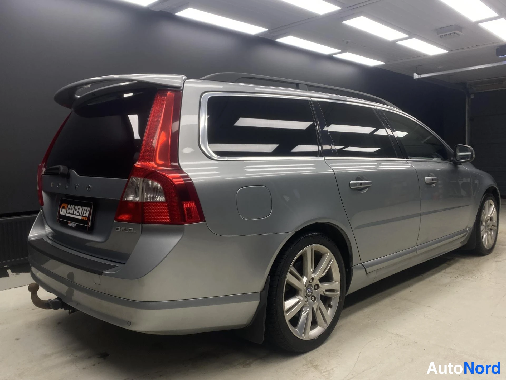 Harmaa Volvo V70 2013, takaviisto, kuva 5