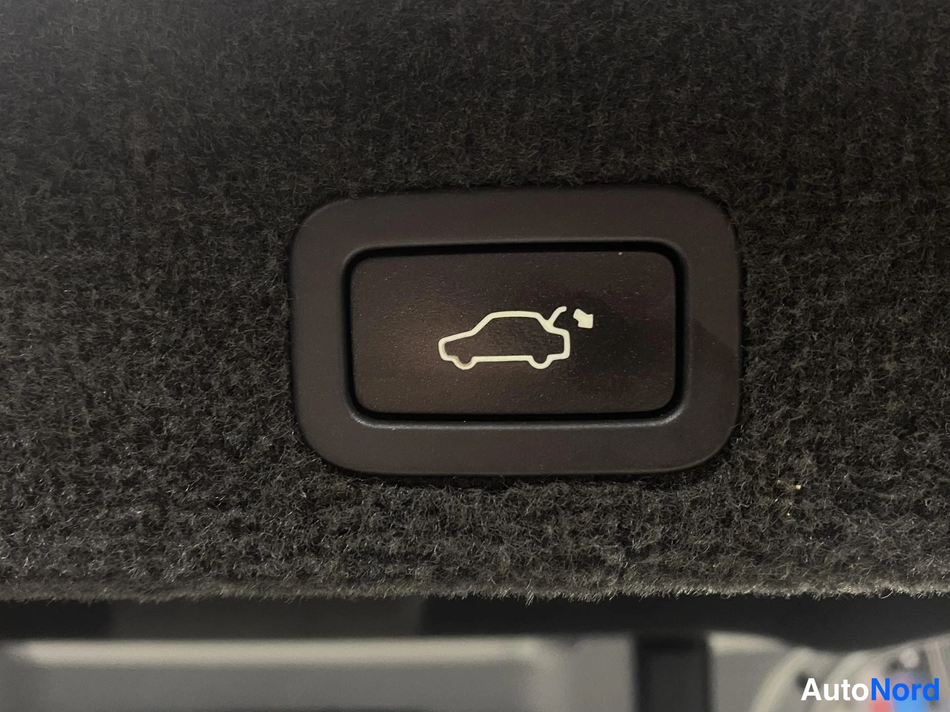 Harmaa Volvo V70 2013, kuva 8
