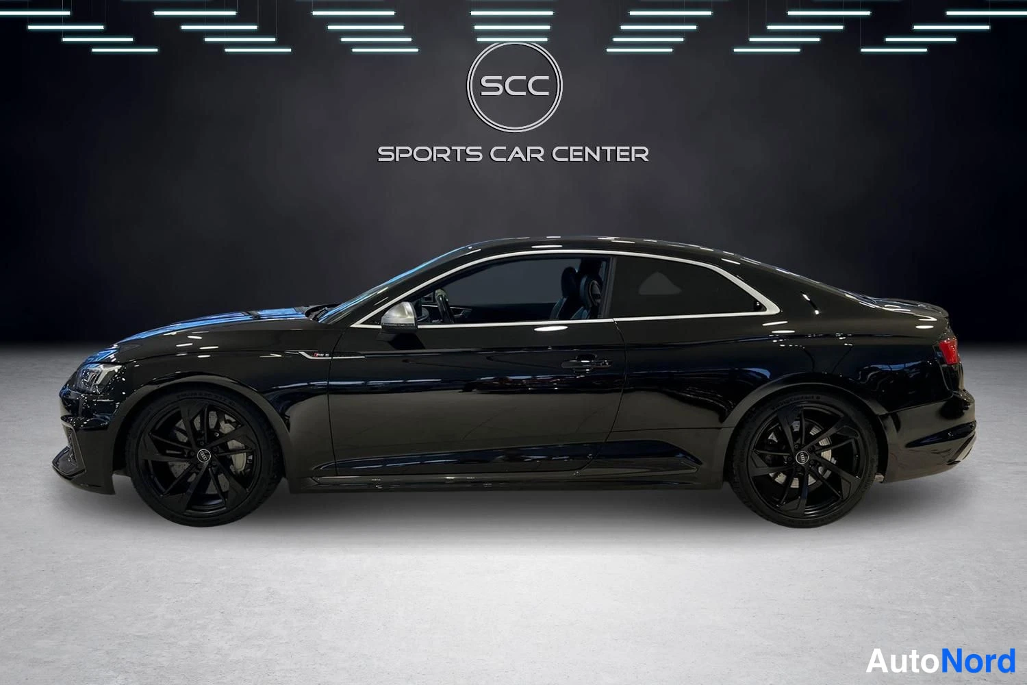 Musta Audi Coupé 2018, etuviisto, keula vasemmalle, kuva 2