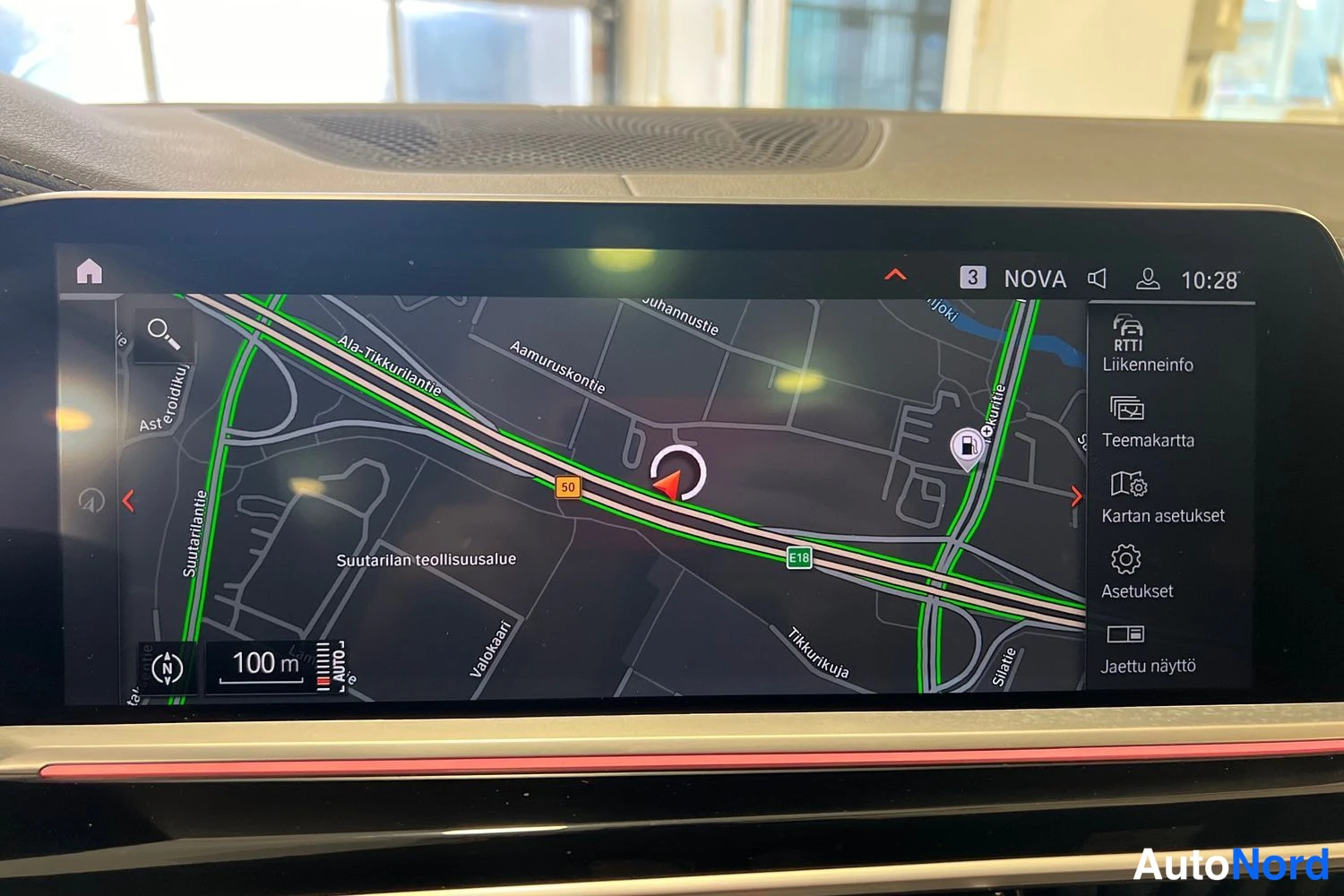 Sininen BMW X7 2022, yksityiskohta, kuva 21