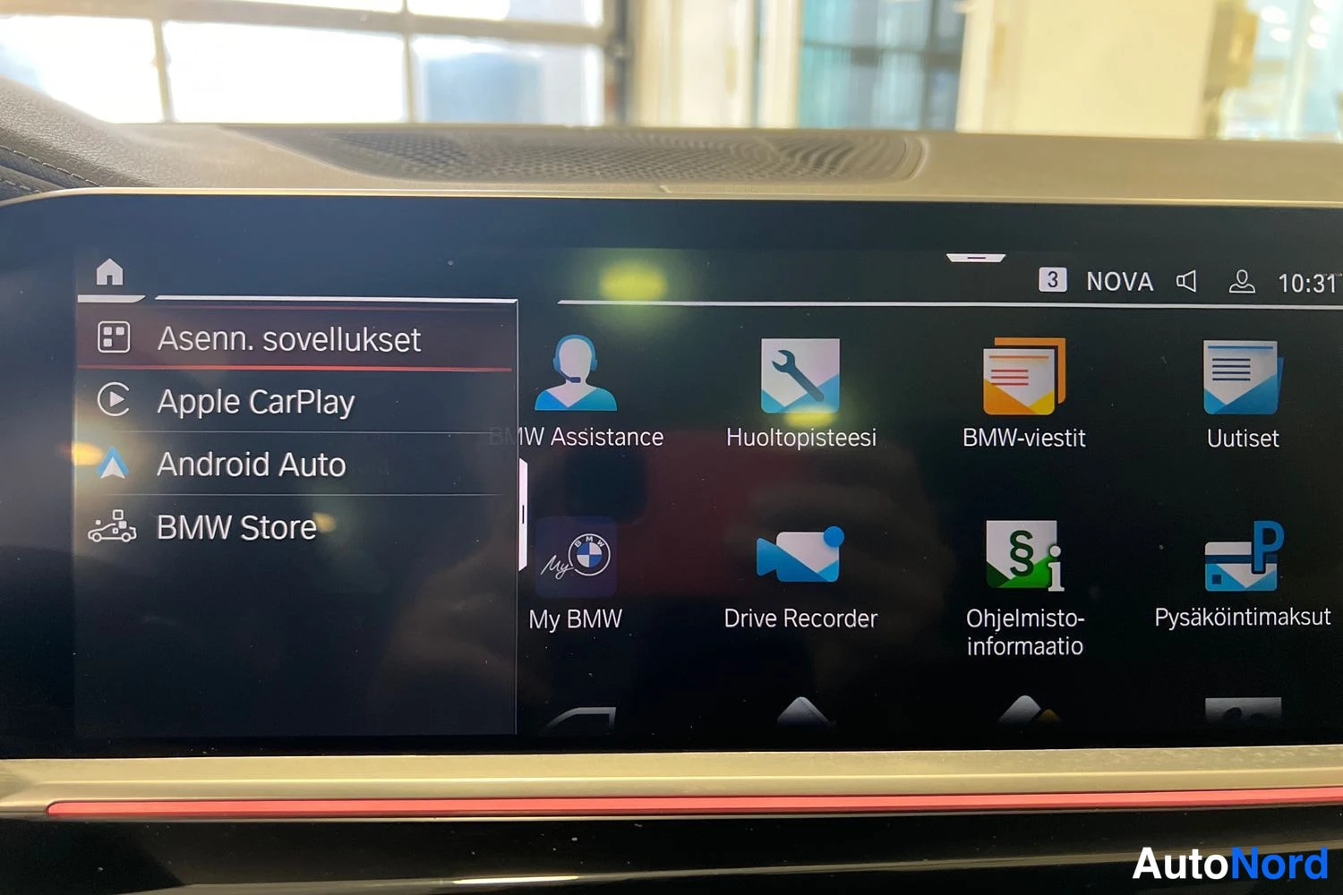 Sininen BMW X7 2022, yksityiskohta, kuva 29
