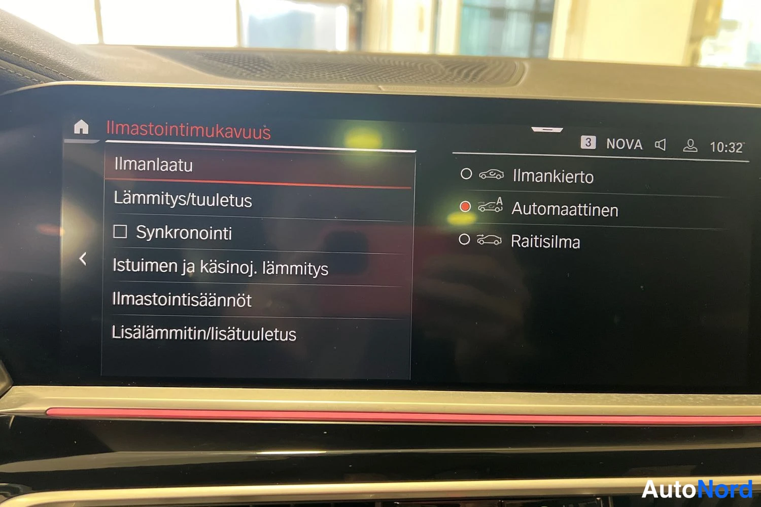 Sininen BMW X7 2022, yksityiskohta, kuva 31