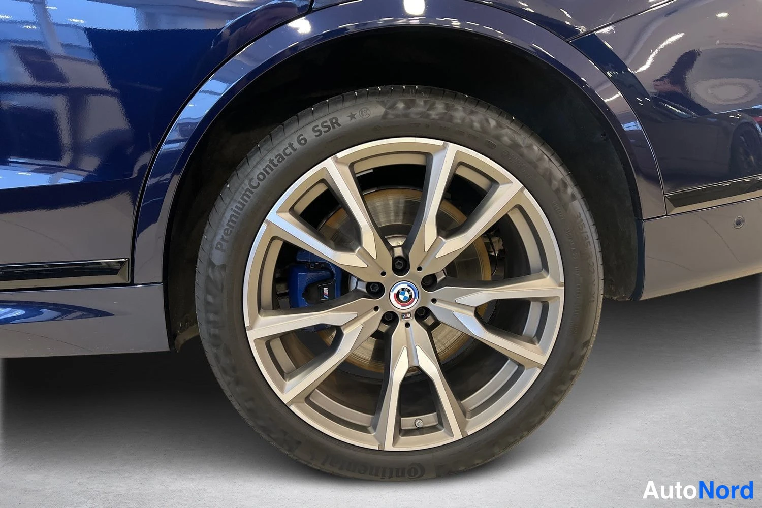 Sininen BMW X7 2022, yksityiskohta, kuva 16
