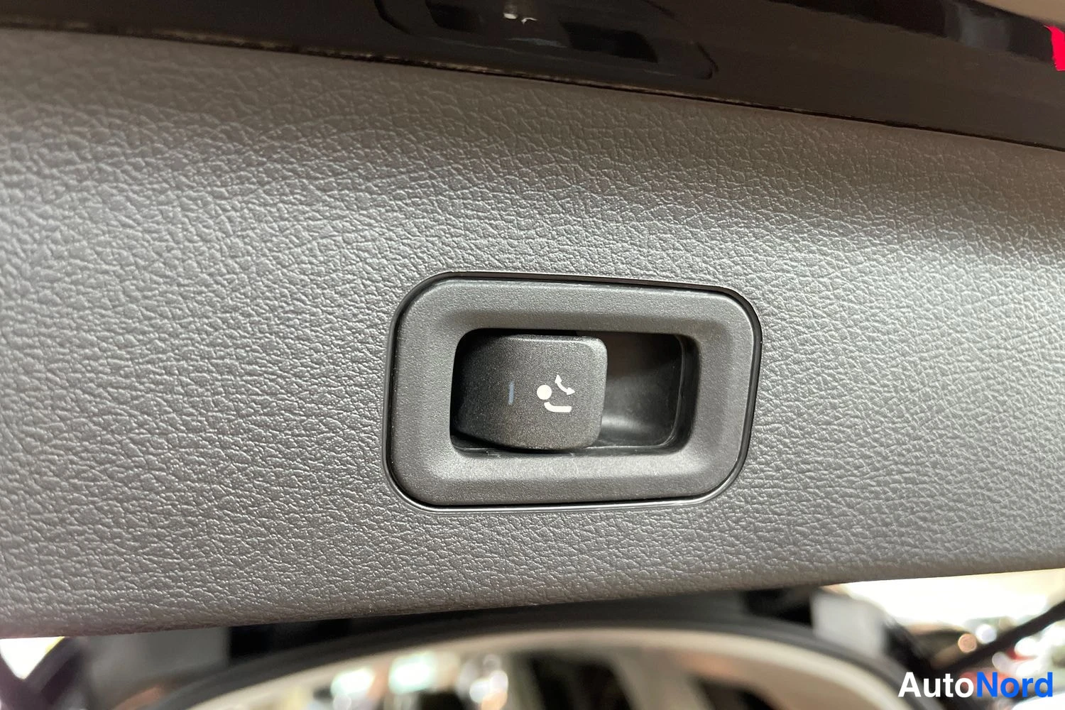 Musta Mercedes-Benz GLS 2021, yksityiskohta, kuva 20