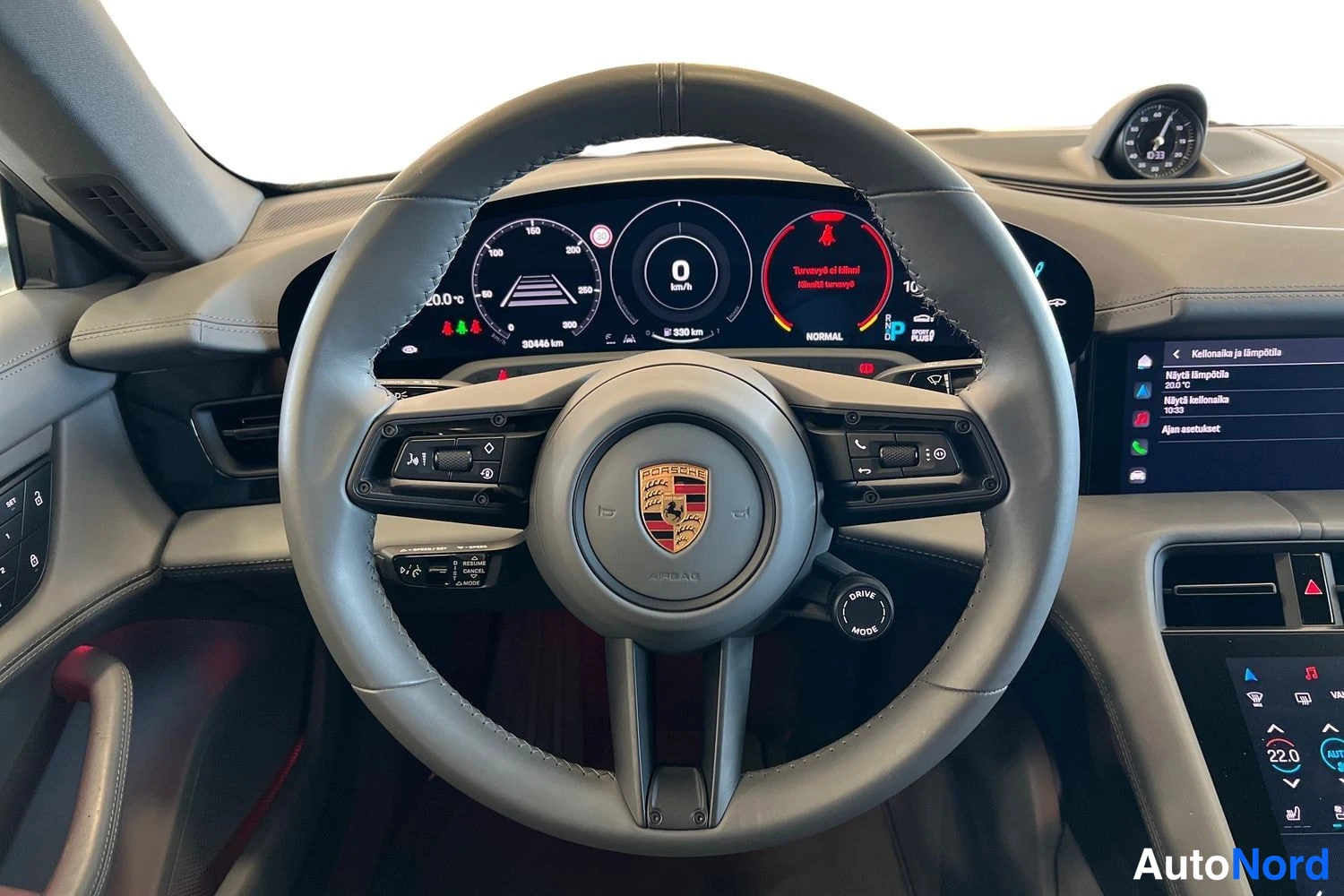 Harmaa Porsche Taycan Cross Turismo 2023, yksityiskohta, kuva 13