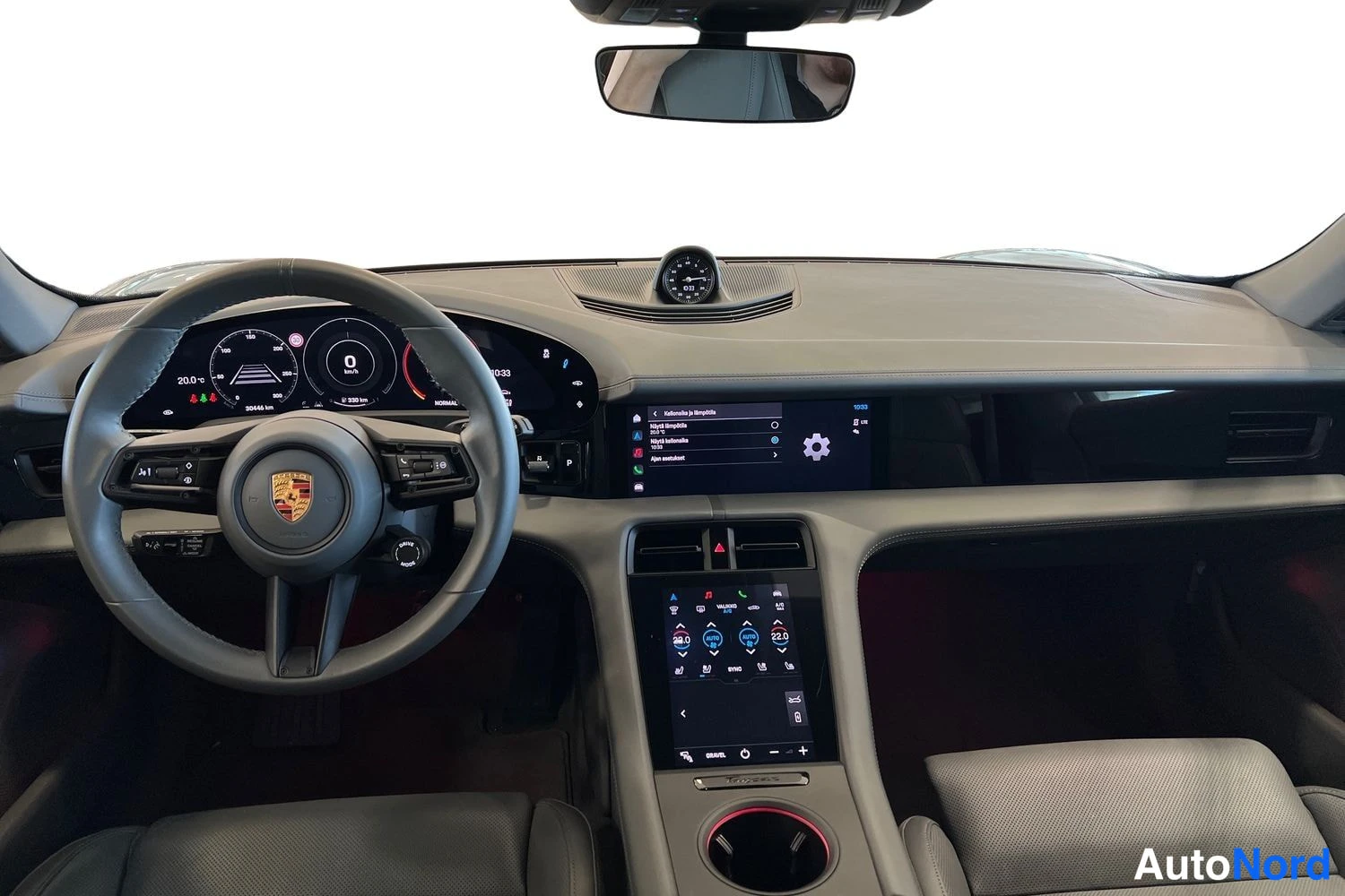 Harmaa Porsche Taycan Cross Turismo 2023, ohjaamo, kuva 9