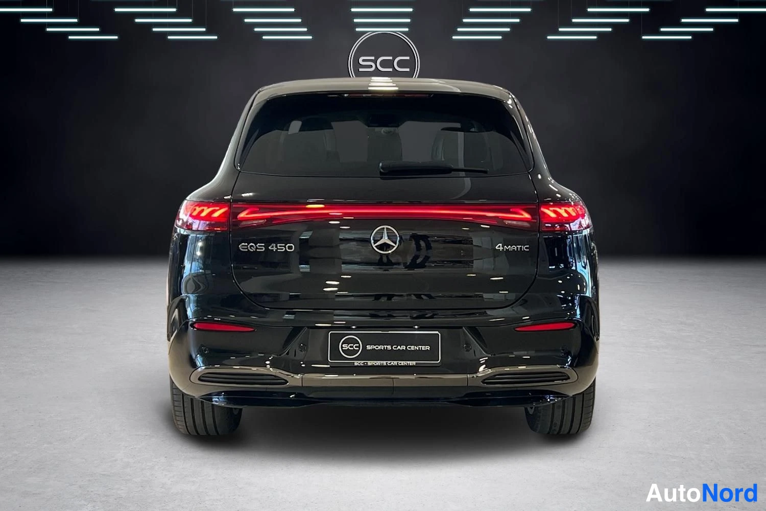 Musta Mercedes-Benz EQS SUV 2023, takaa, kuva 5