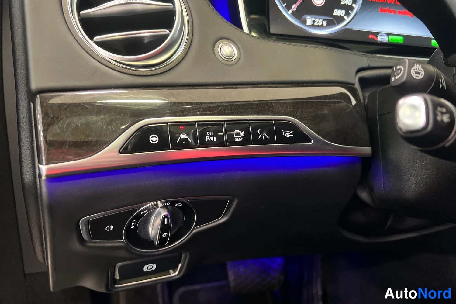 Musta Mercedes-Benz S-Class 2016, yksityiskohta, kuva 21