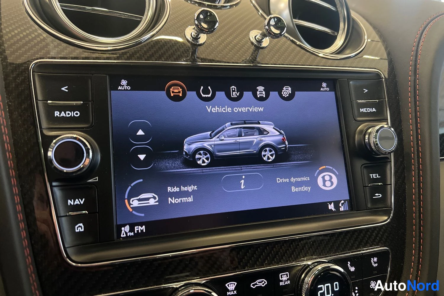 Harmaa Bentley Bentayga 2021, yksityiskohta, kuva 17