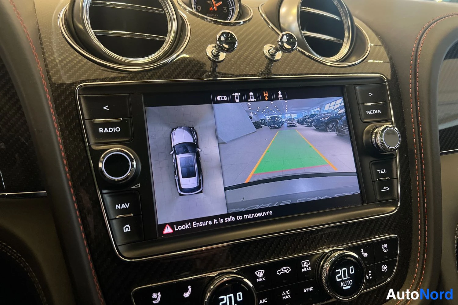 Harmaa Bentley Bentayga 2021, yksityiskohta, kuva 19