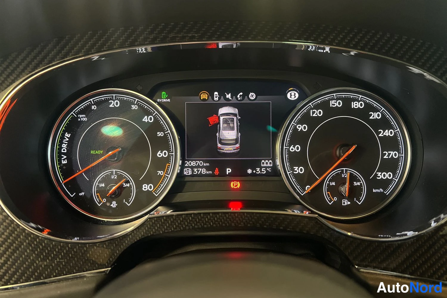 Harmaa Bentley Bentayga 2021, yksityiskohta, kuva 25