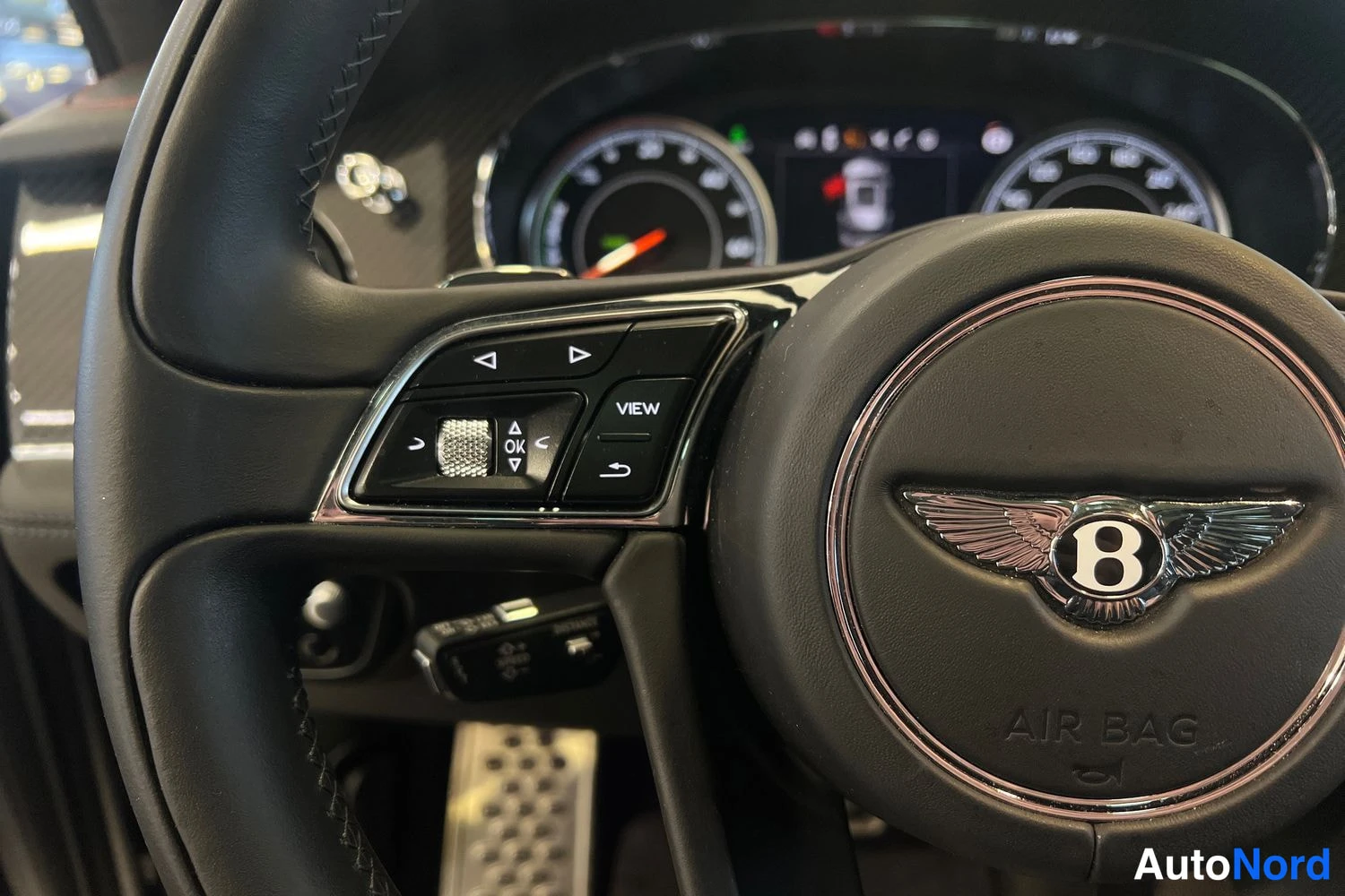 Harmaa Bentley Bentayga 2021, yksityiskohta, kuva 20
