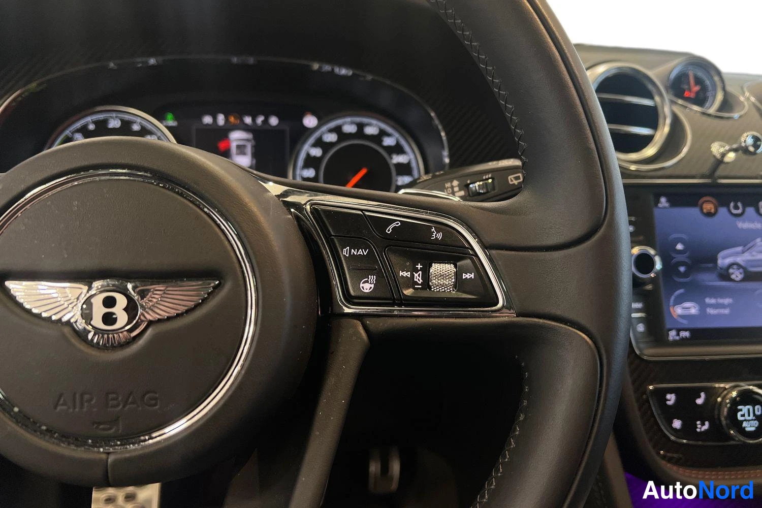 Harmaa Bentley Bentayga 2021, yksityiskohta, kuva 21