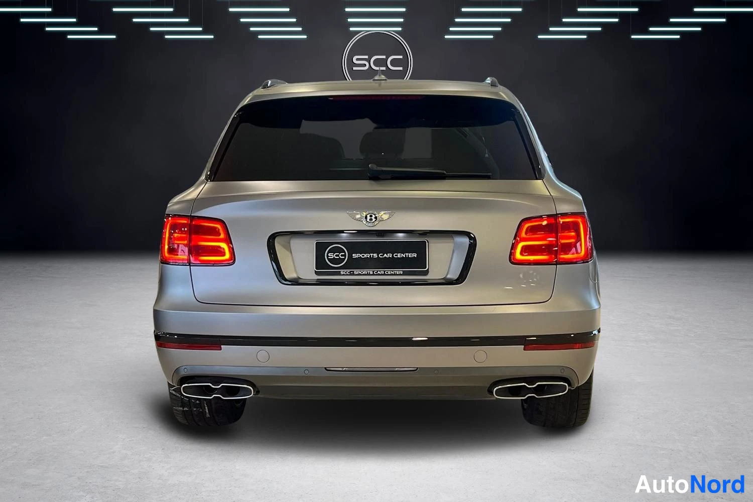 Harmaa Bentley Bentayga 2021, takaa, kuva 5