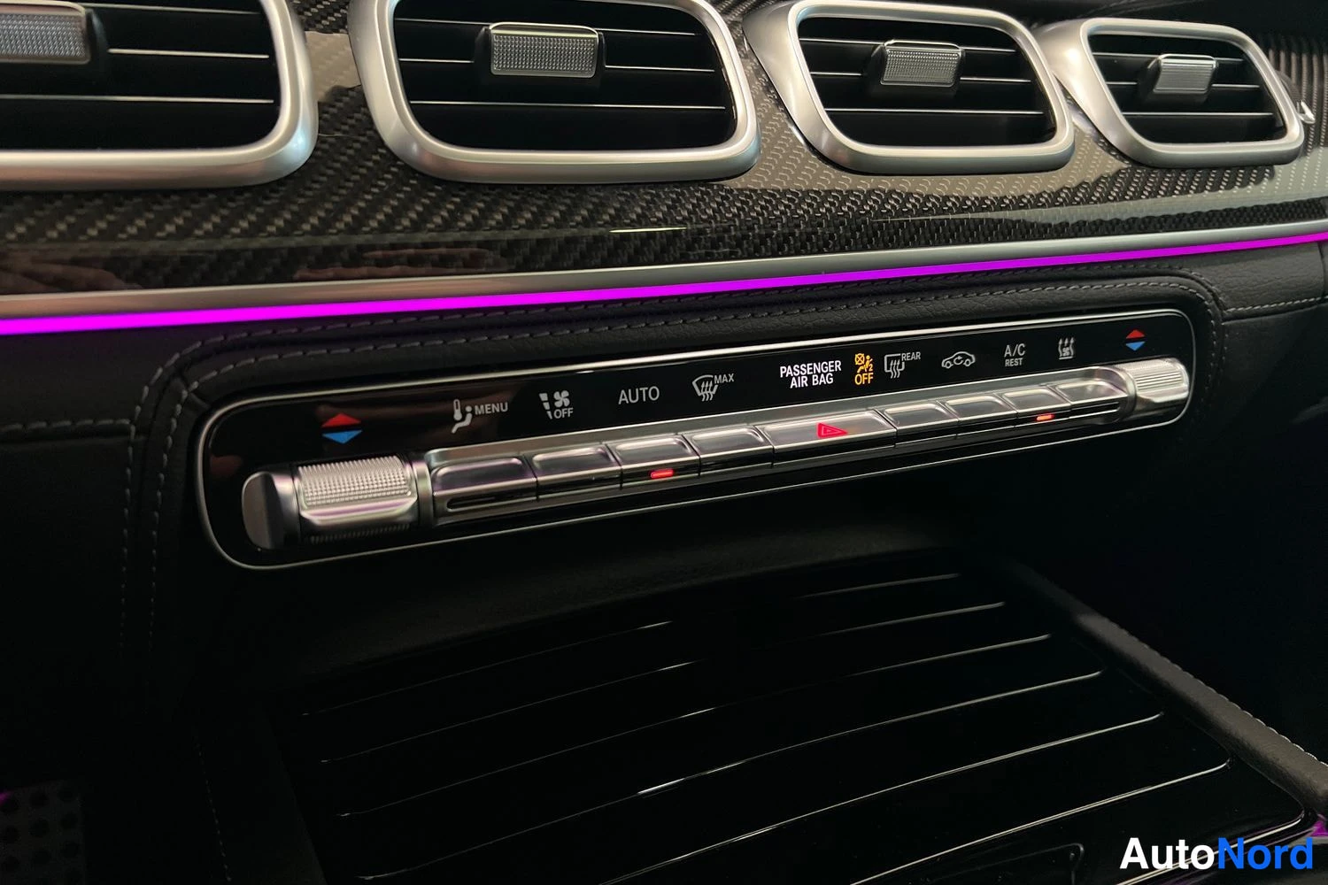 Harmaa Mercedes-Benz GLE 2026, yksityiskohta, kuva 15