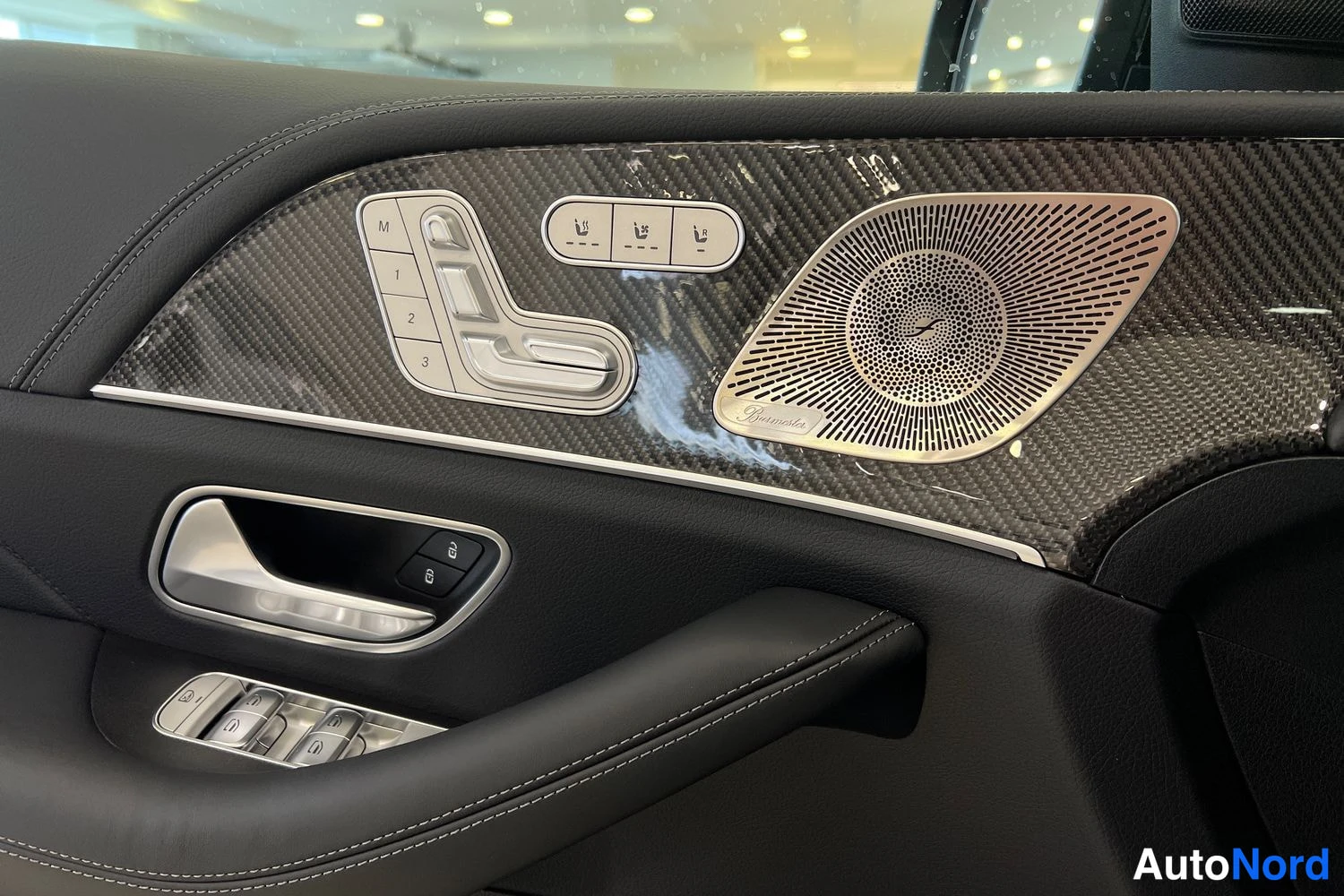 Harmaa Mercedes-Benz GLE 2026, yksityiskohta, kuva 16