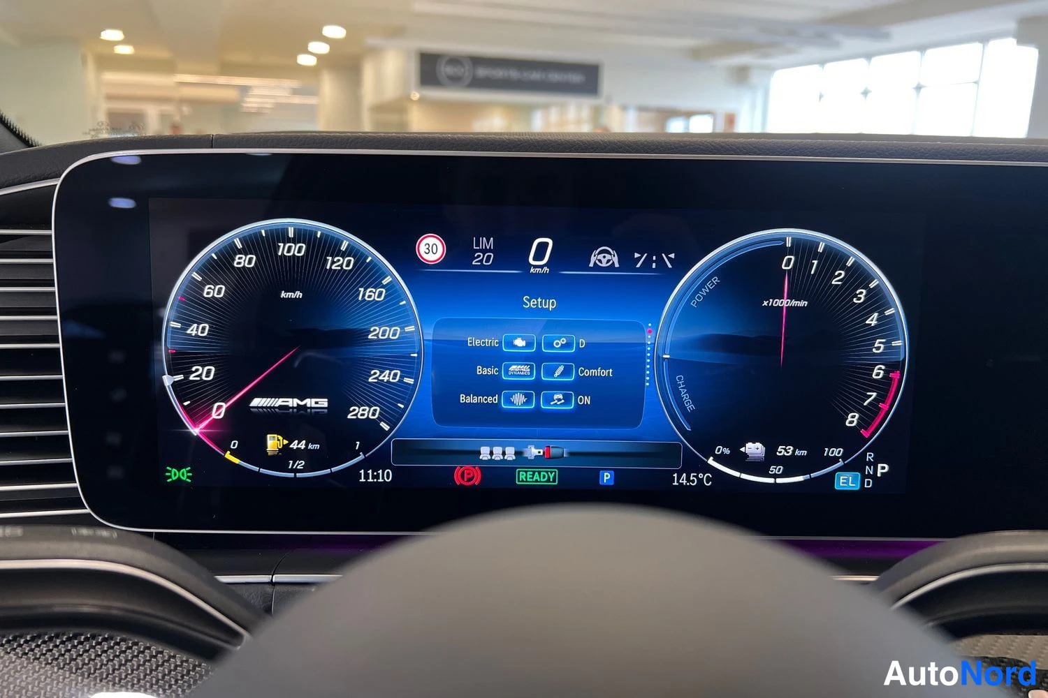 Harmaa Mercedes-Benz GLE 2026, yksityiskohta, kuva 20