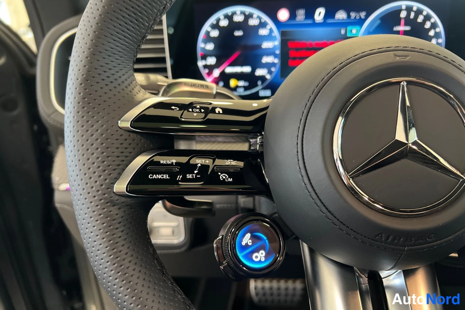 Harmaa Mercedes-Benz GLE 2026, yksityiskohta, kuva 21