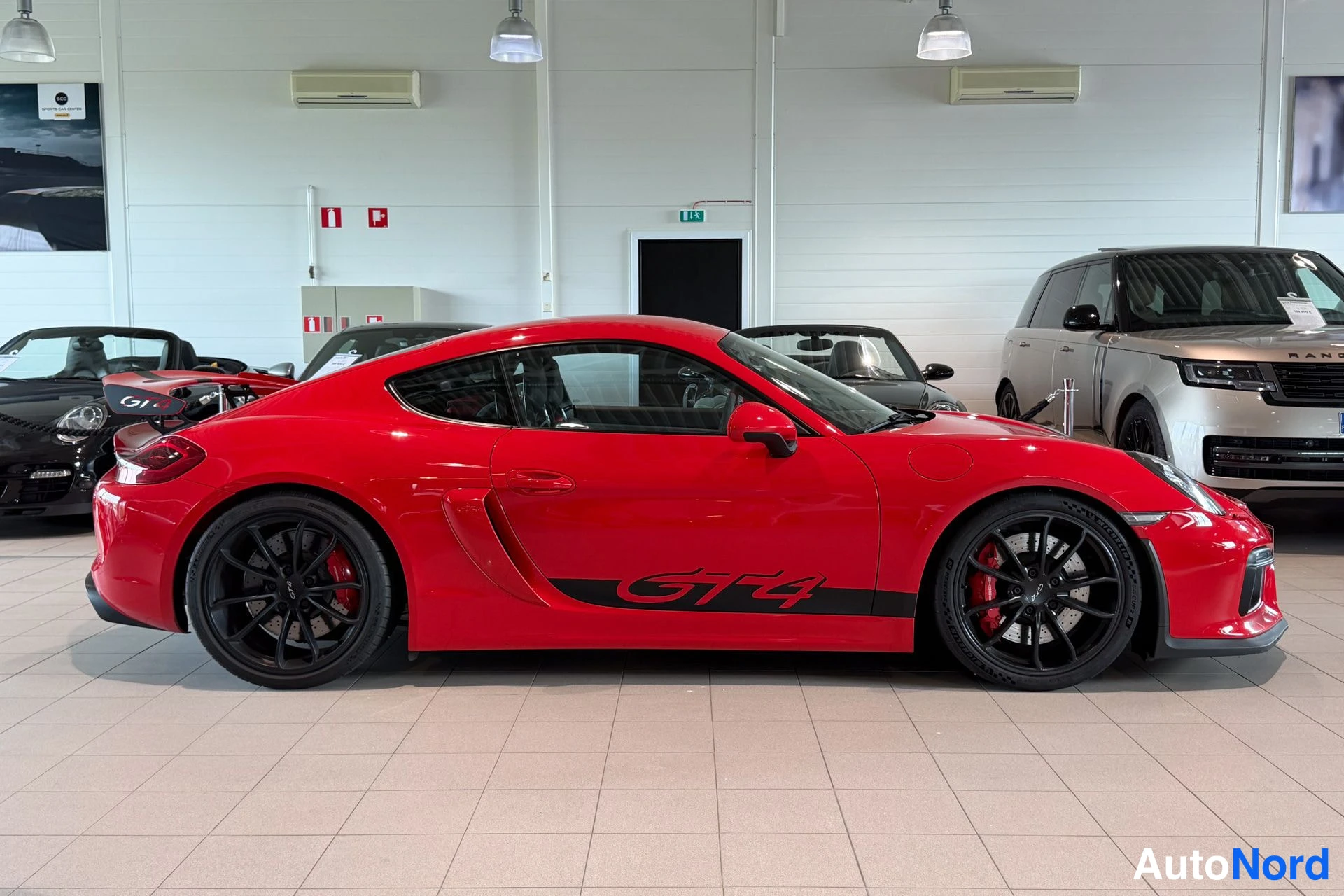 Punainen Porsche Cayman 2016, takaviisto, kuva 4