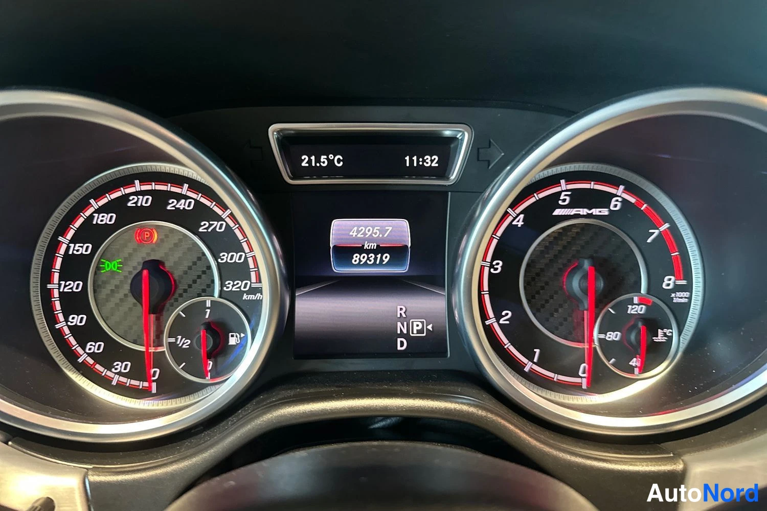Harmaa Mercedes-Benz GLE 63 AMG 2016, yksityiskohta, kuva 18