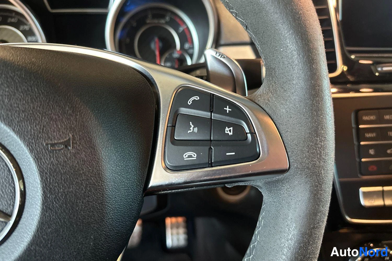 Harmaa Mercedes-Benz GLE 63 AMG 2016, yksityiskohta, kuva 20