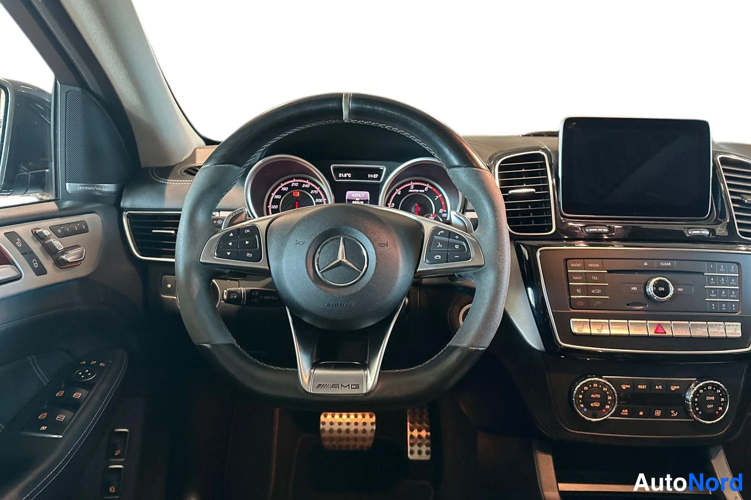 Harmaa Mercedes-Benz GLE 63 AMG 2016, kuva 21