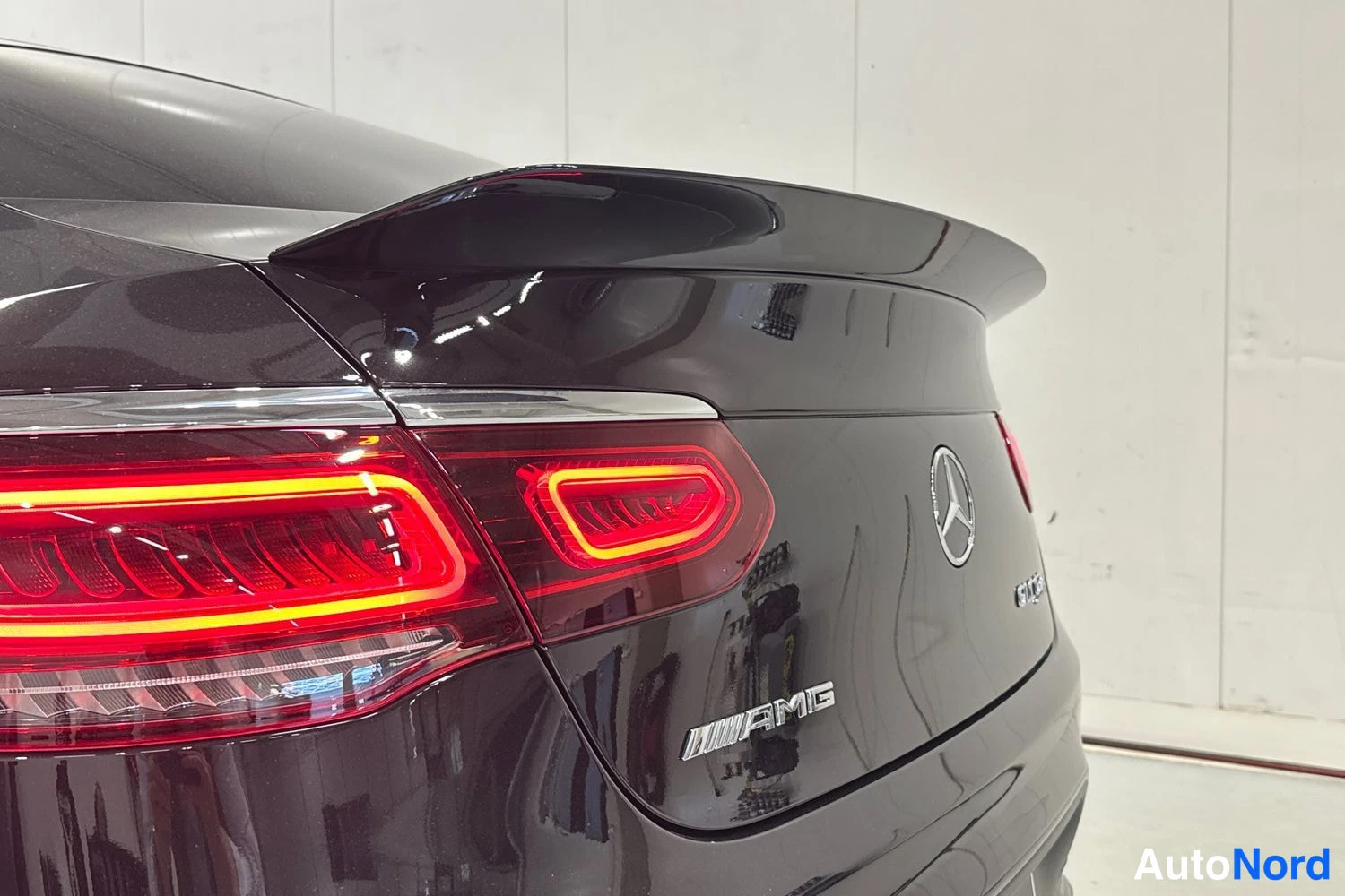 Musta Mercedes-Benz GLC 2020, yksityiskohta, kuva 29