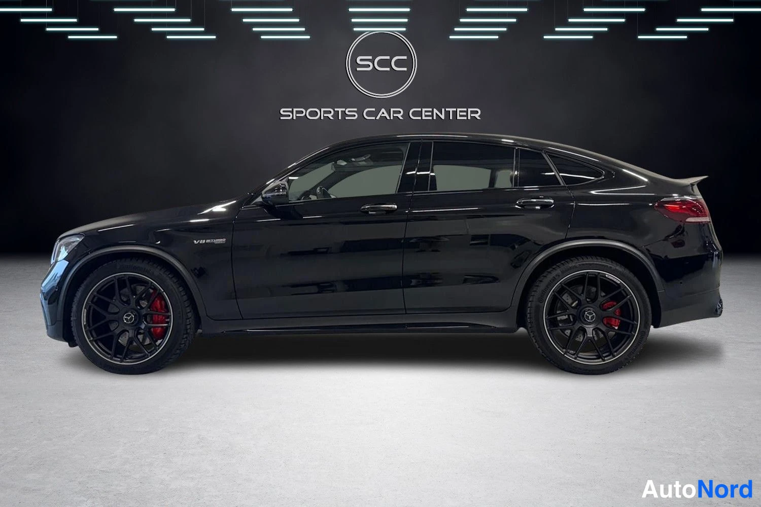 Musta Mercedes-Benz GLC 2020, sivulta, kuva 3