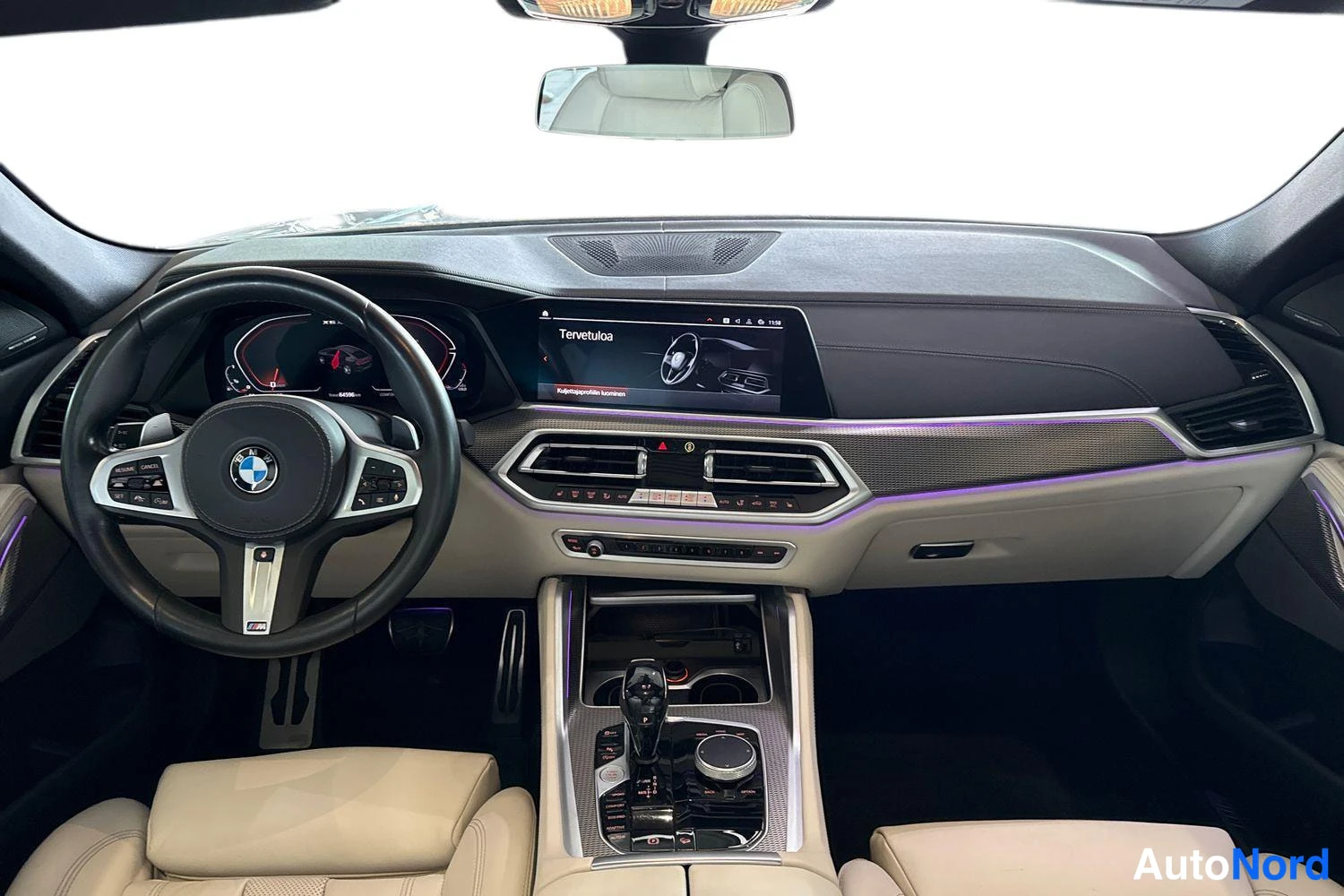 Valkoinen BMW X6 2021, ohjaamo, kuva 8