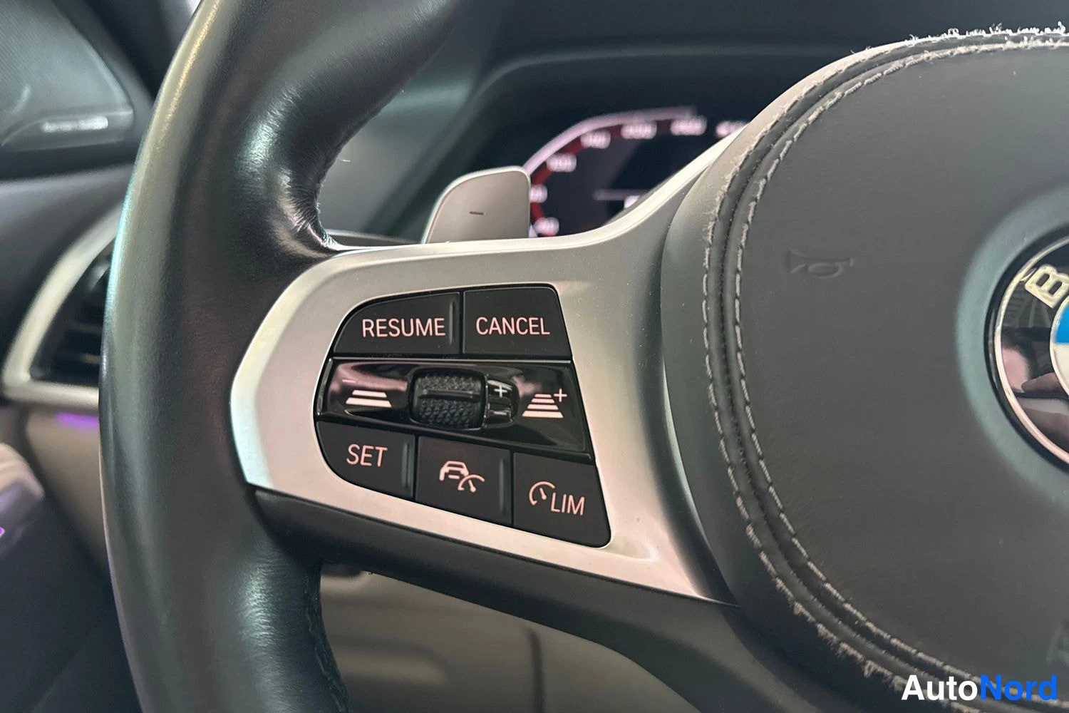 Valkoinen BMW X6 2021, yksityiskohta, kuva 22