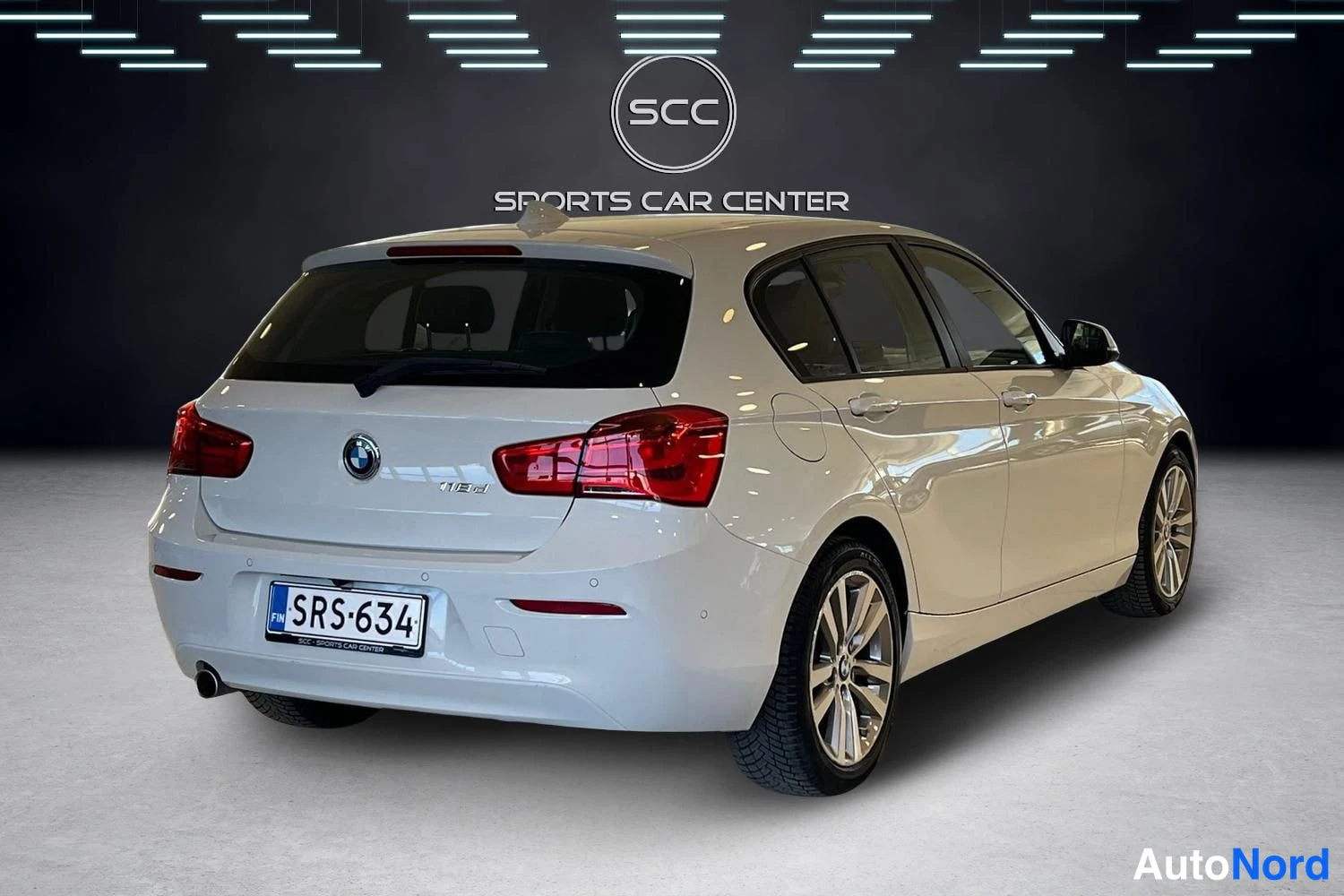 Valkoinen BMW 118d 2017, takaviisto, kuva 4