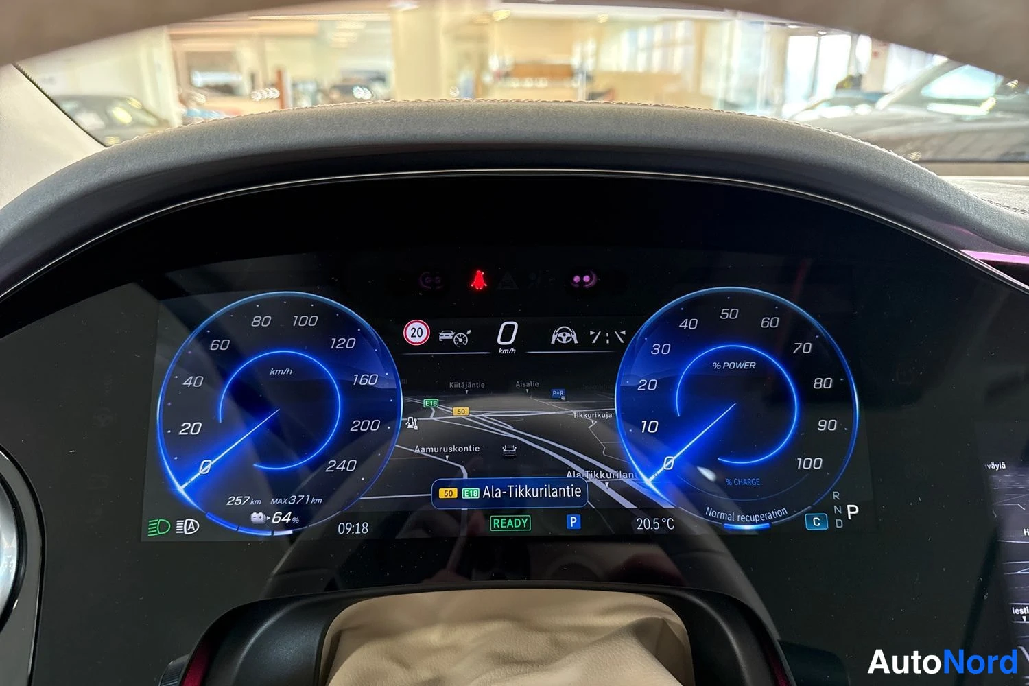 Musta Mercedes-Benz EQS SUV 2023, yksityiskohta, kuva 20