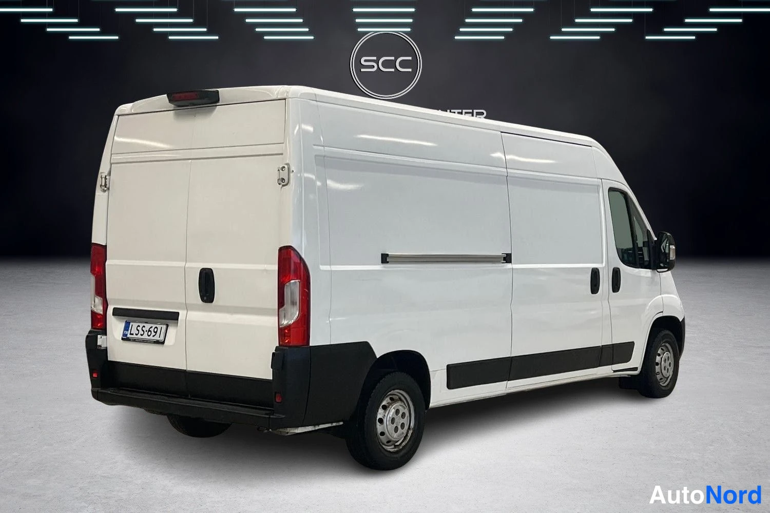 Valkoinen Peugeot Boxer 2019, takaviisto, kuva 5