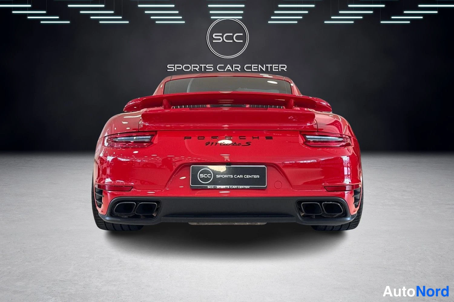 Punainen Porsche 911 Turbo 2017, takaa, kuva 7