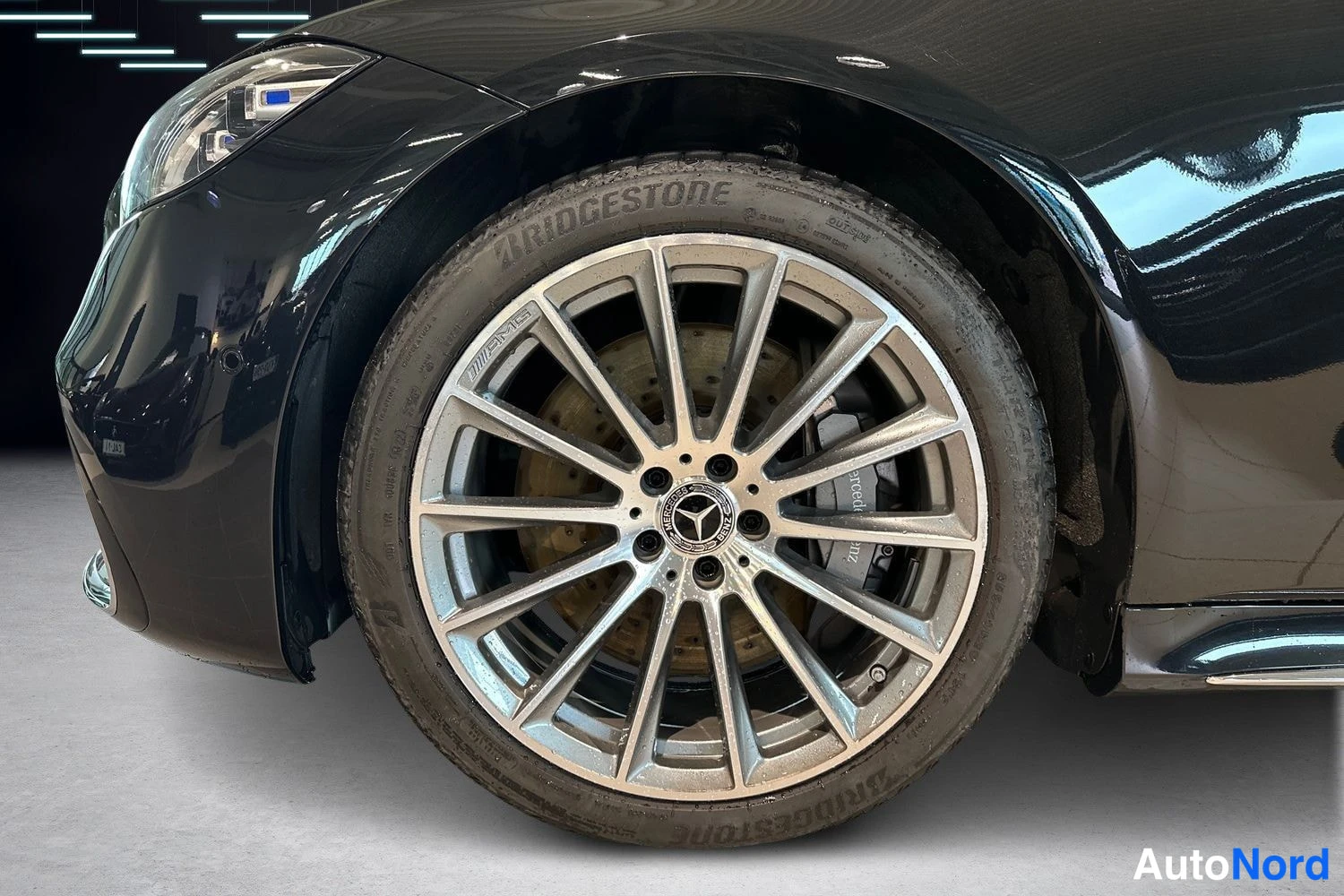 Musta Mercedes-Benz S 2022, yksityiskohta, kuva 13