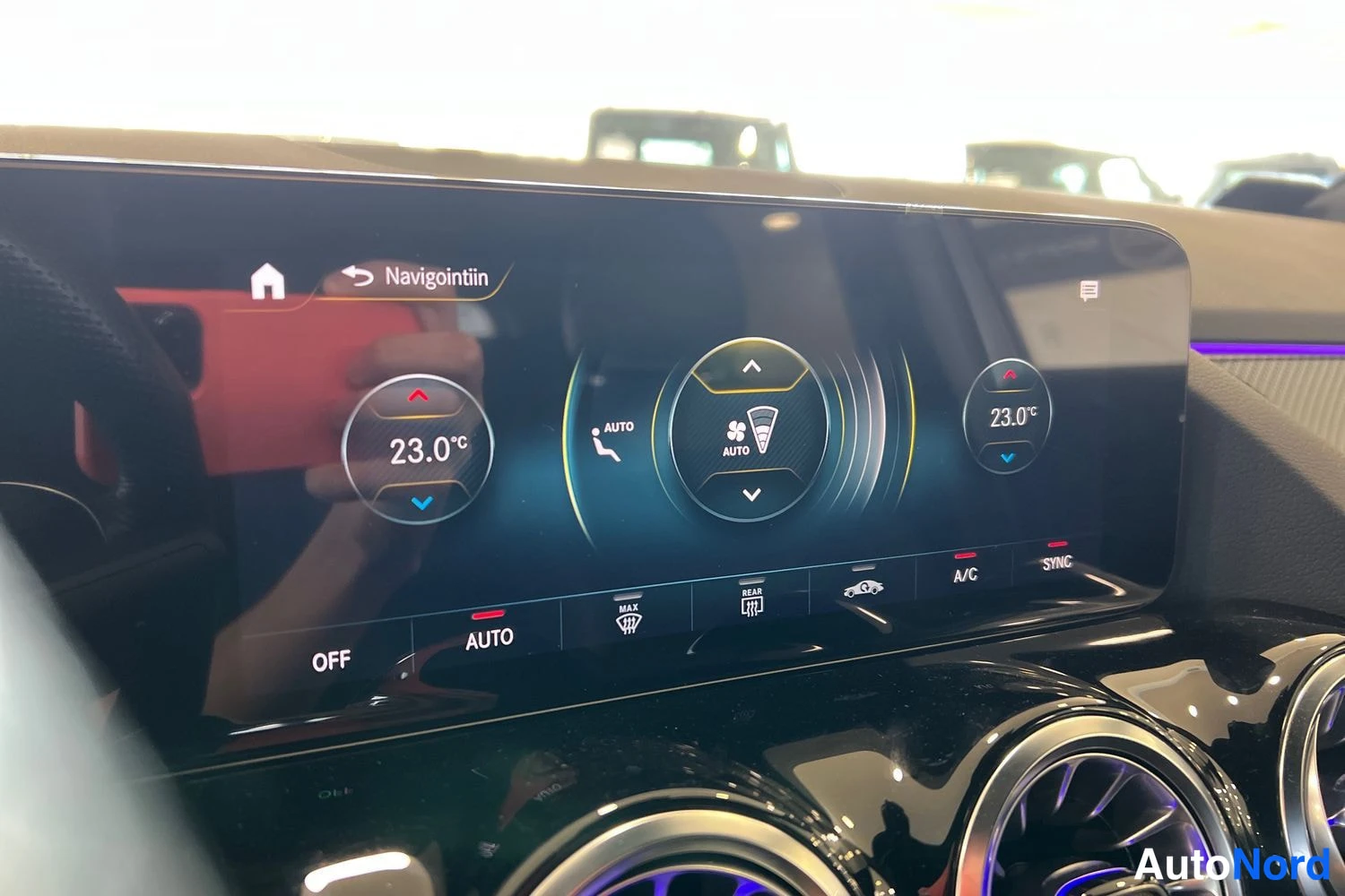 Harmaa Mercedes-Benz GLA 2023, kuva 22