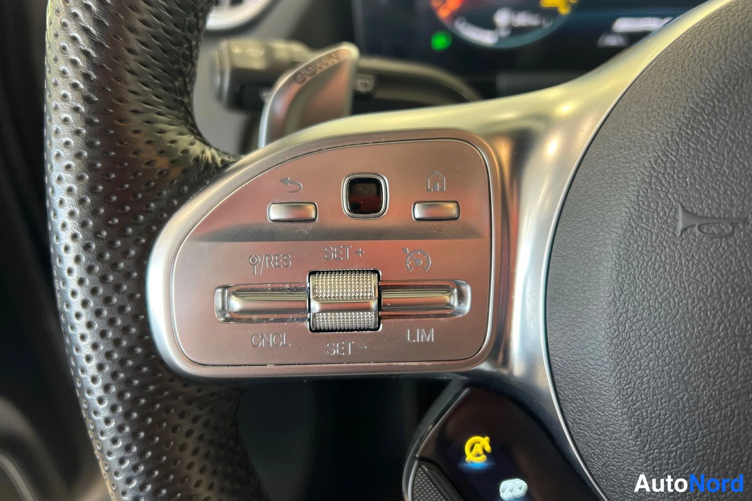 Harmaa Mercedes-Benz GLA 2023, yksityiskohta, kuva 19