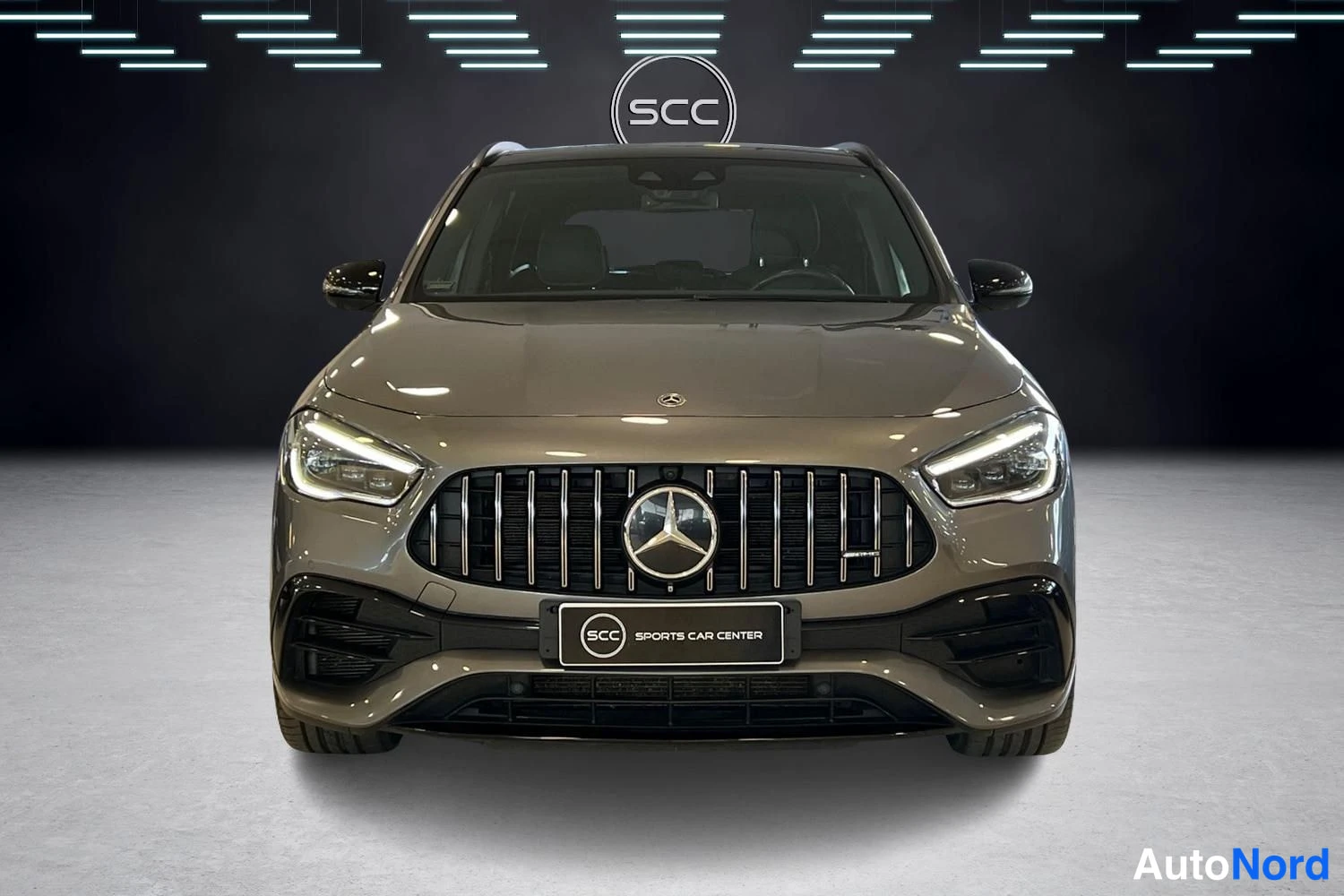 Harmaa Mercedes-Benz GLA 2023, edestä, kuva 2