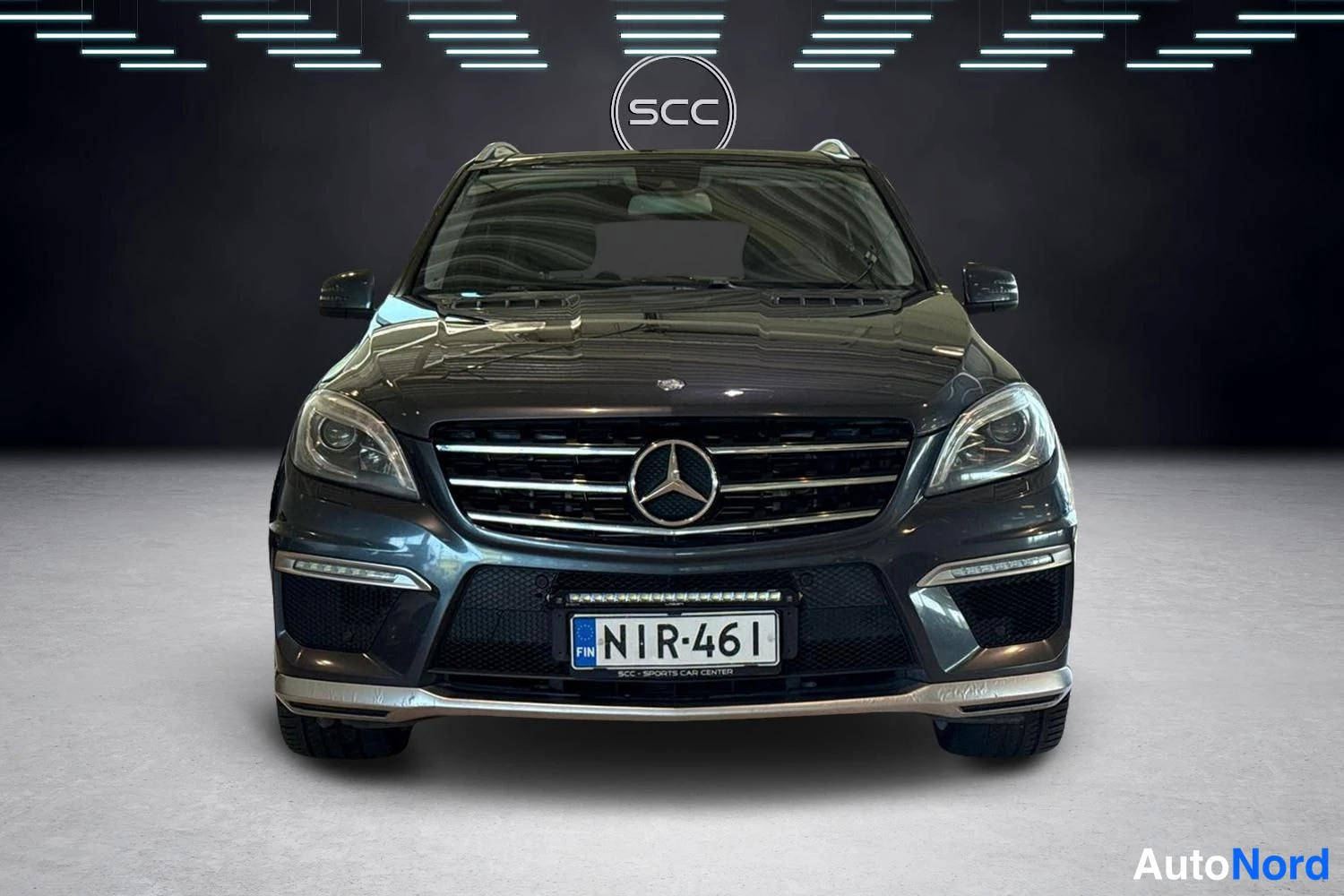 Harmaa Mercedes-Benz ML 2012, edestä, kuva 2
