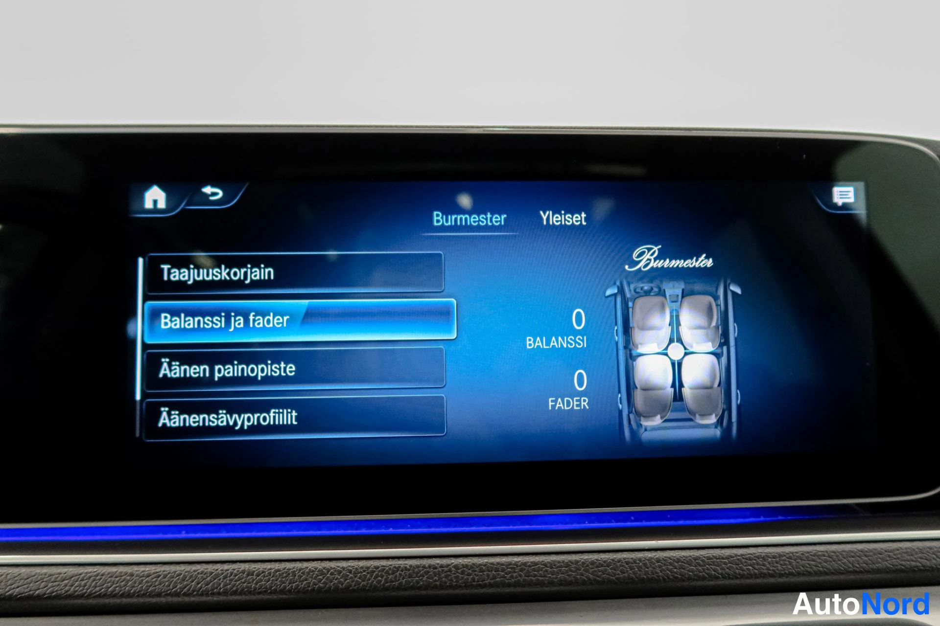Valkoinen Mercedes-Benz GLE 350 de 4MATIC 2020, kuva 30