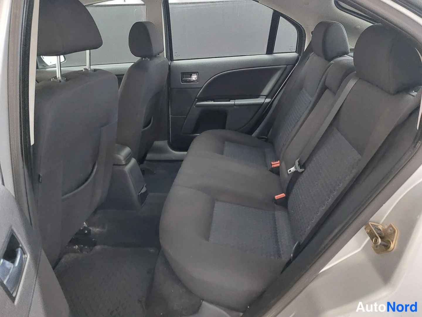 Hopea Ford Mondeo 2004, kuva 13