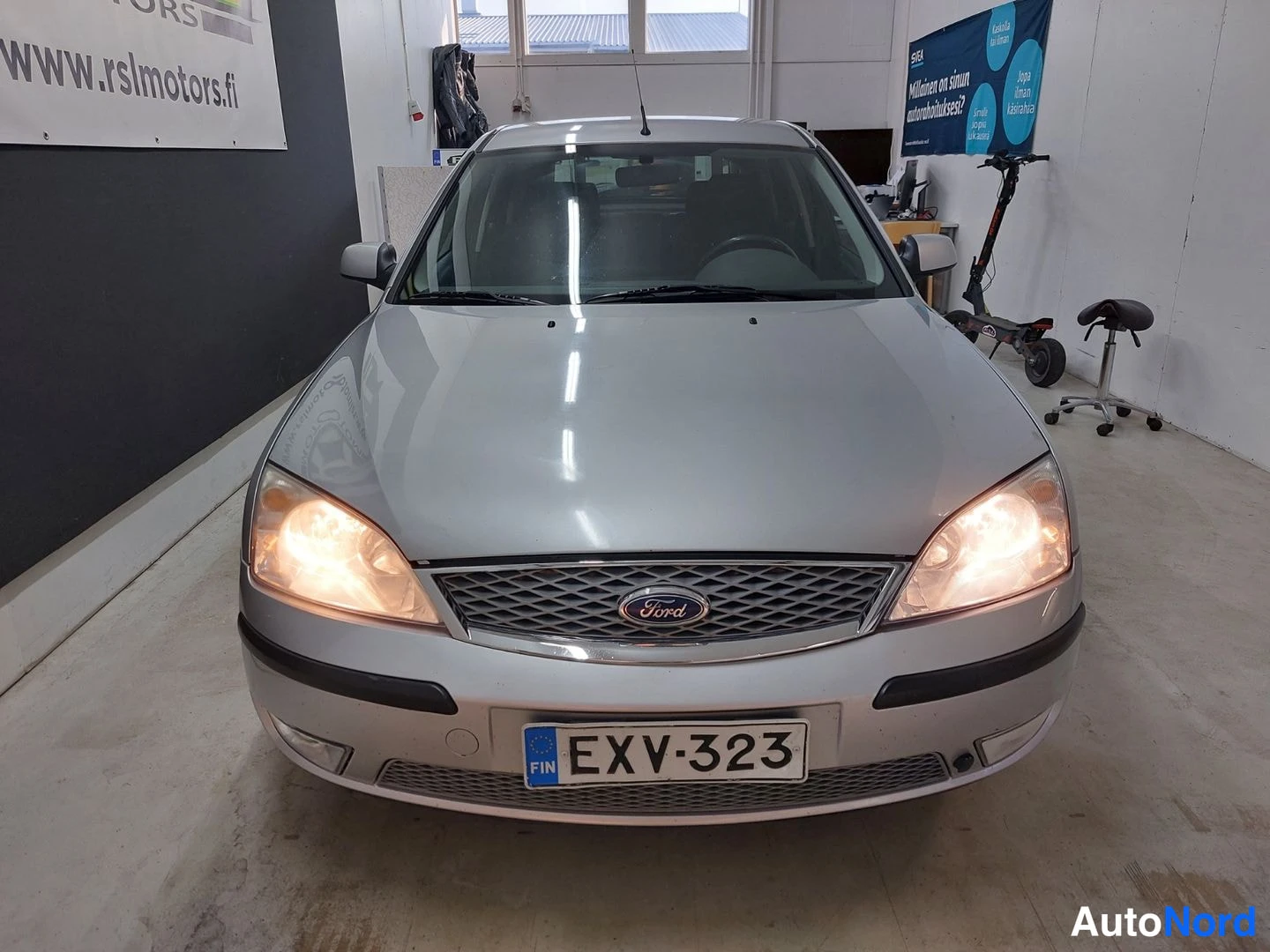 Hopea Ford Mondeo 2004, edestä, kuva 8