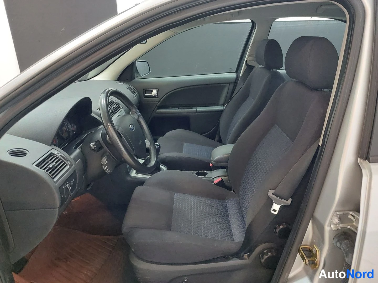 Hopea Ford Mondeo 2004, etuviisto, keula vasemmalle, kuva 6
