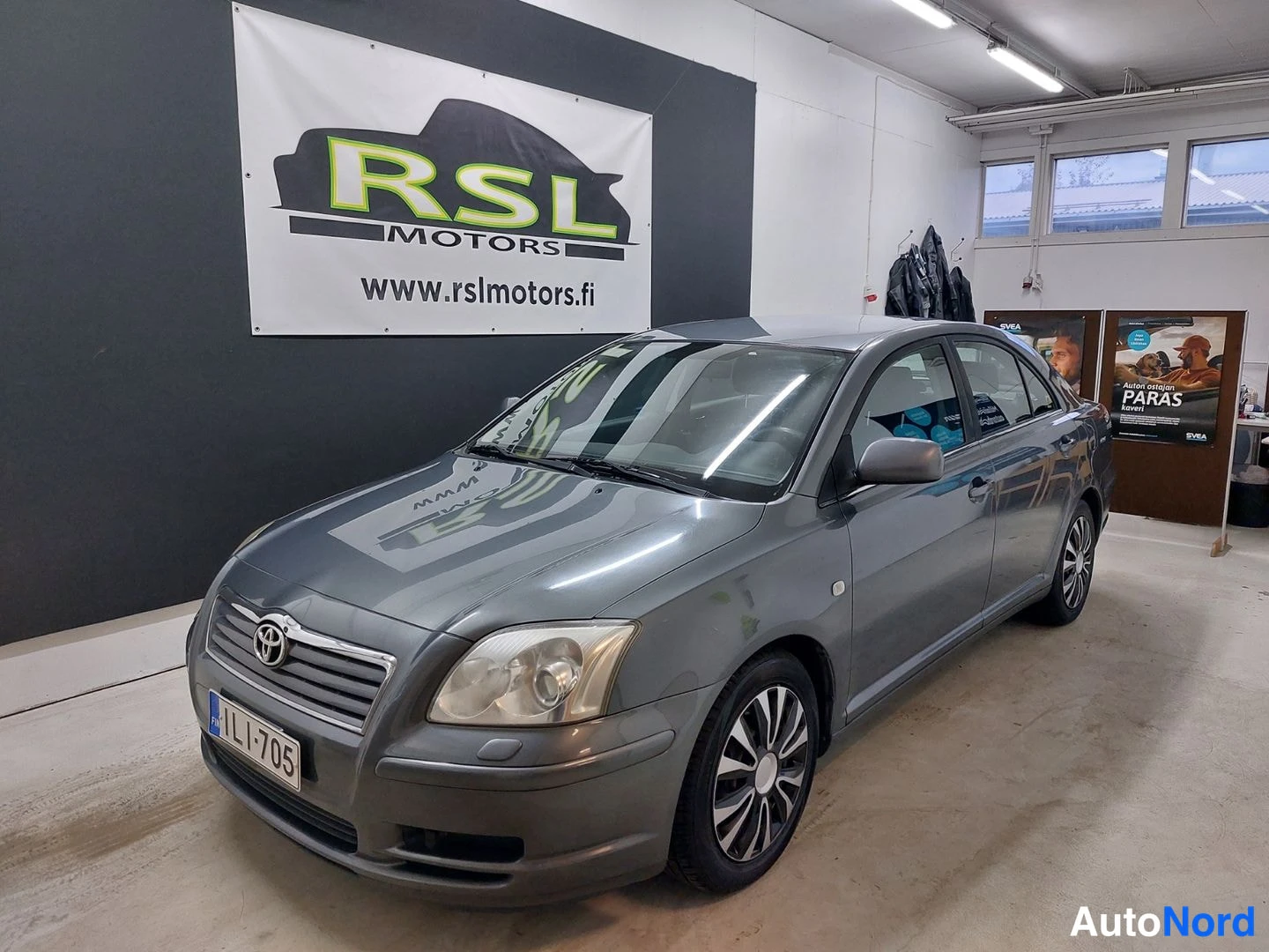 Toyota Avensis 1.6 VVT-i Linea Terra 2005