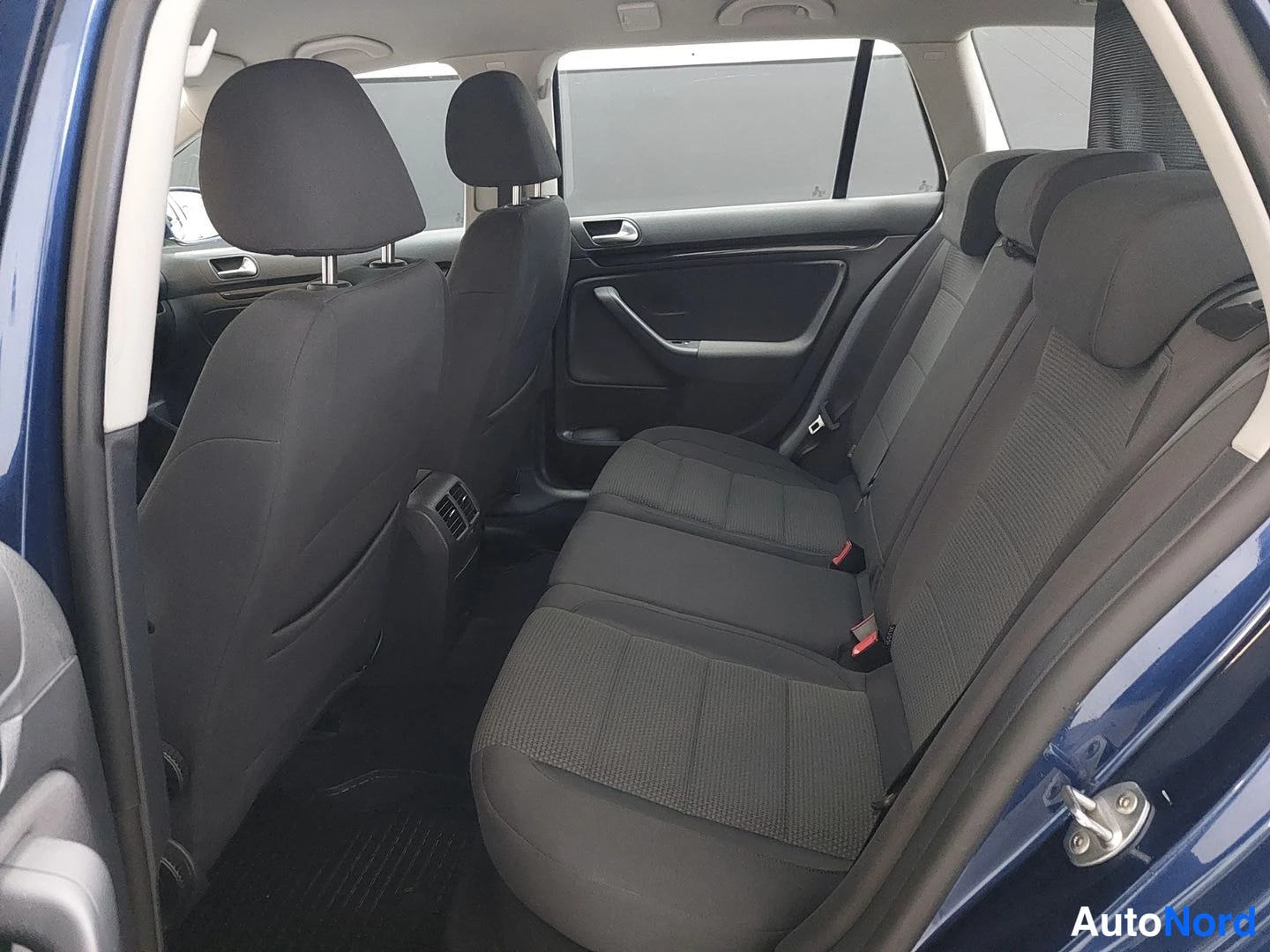 Sininen Volkswagen Golf 2010, kuva 15