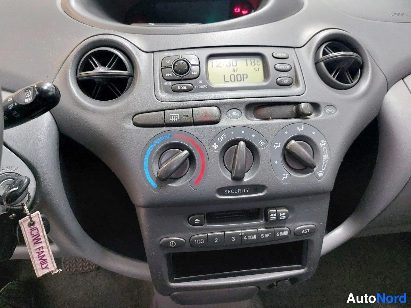 Beige Toyota Yaris 2000, kuva 14