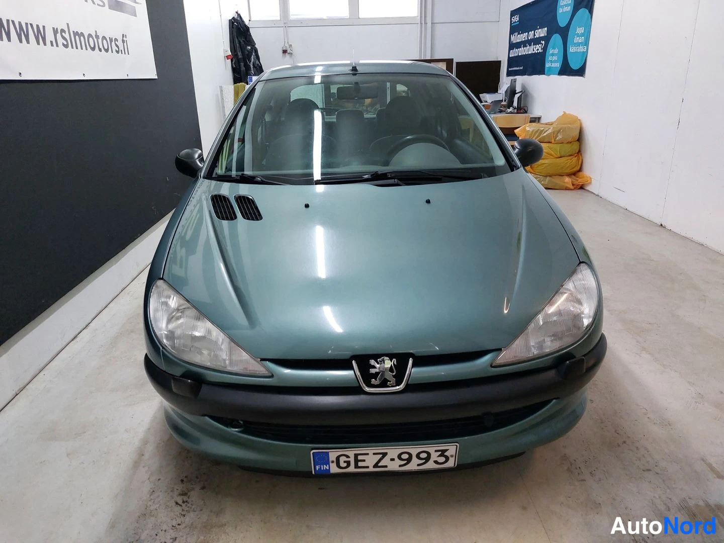 Vihreä Peugeot 206 2002, edestä, kuva 4