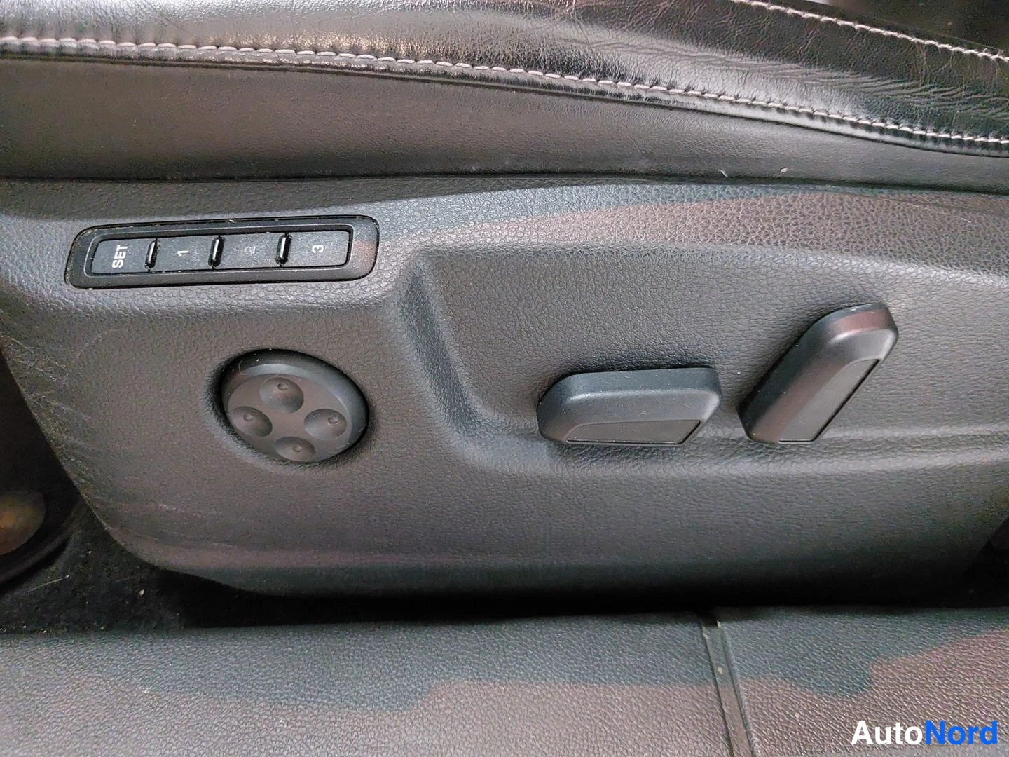 Ruskea Skoda Superb 2013, kuva 17